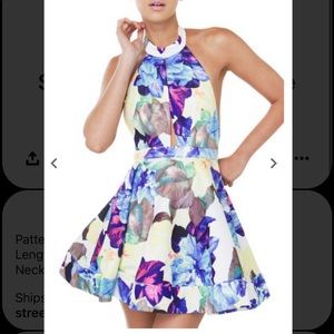 Luxxel floral open back keyhole dress